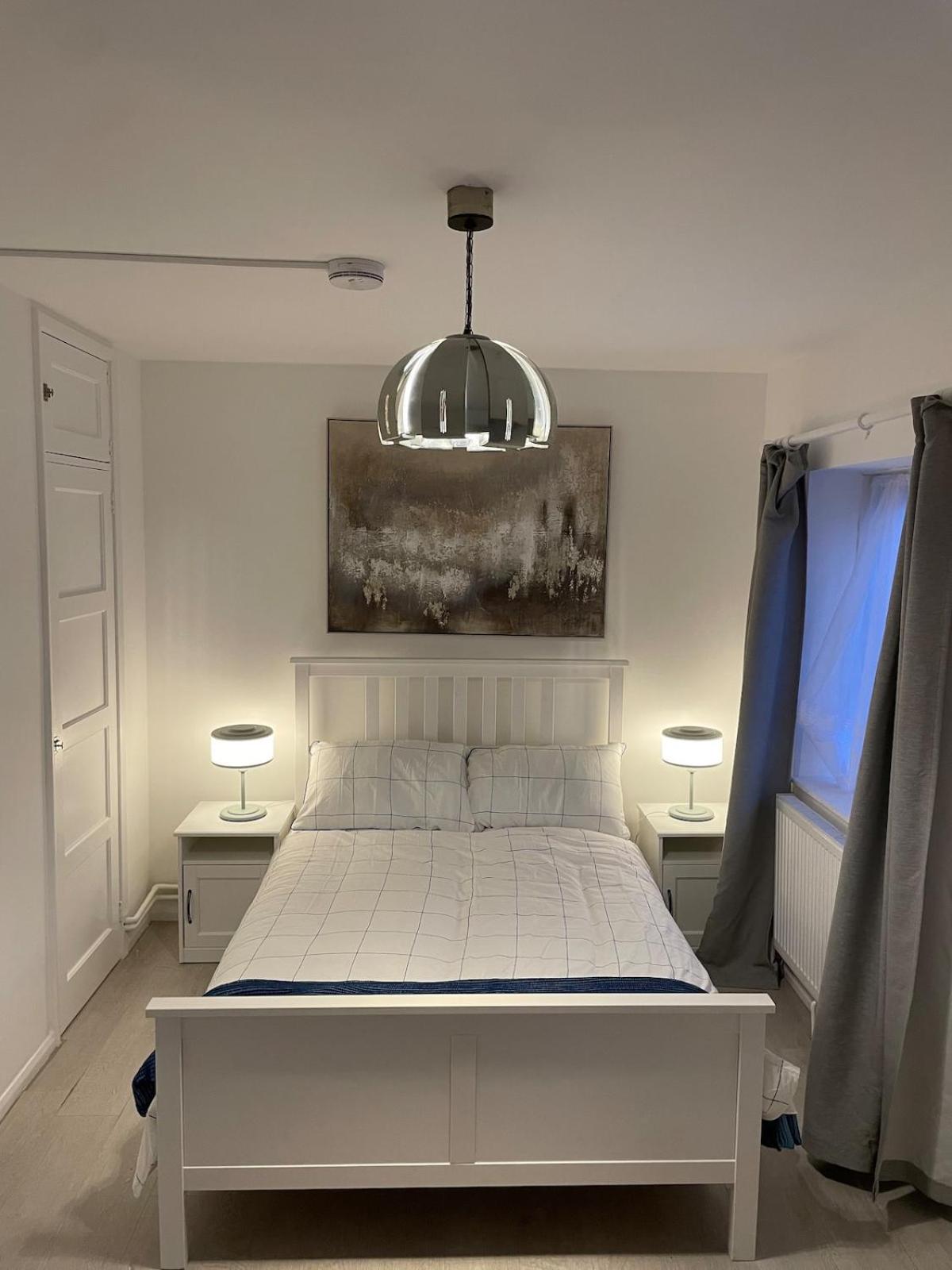 Cosy Ground Floor Flat Next To The Tube Appartamento *