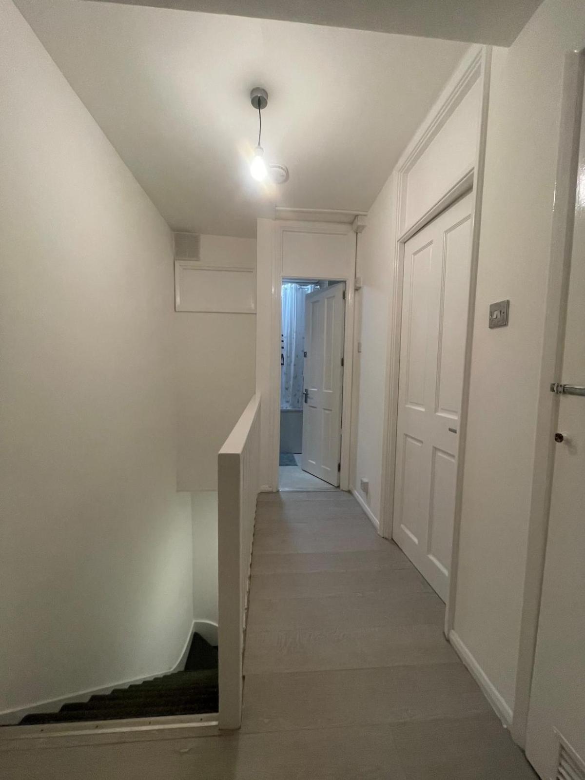 Cosy Ground Floor Flat Next To The Tube