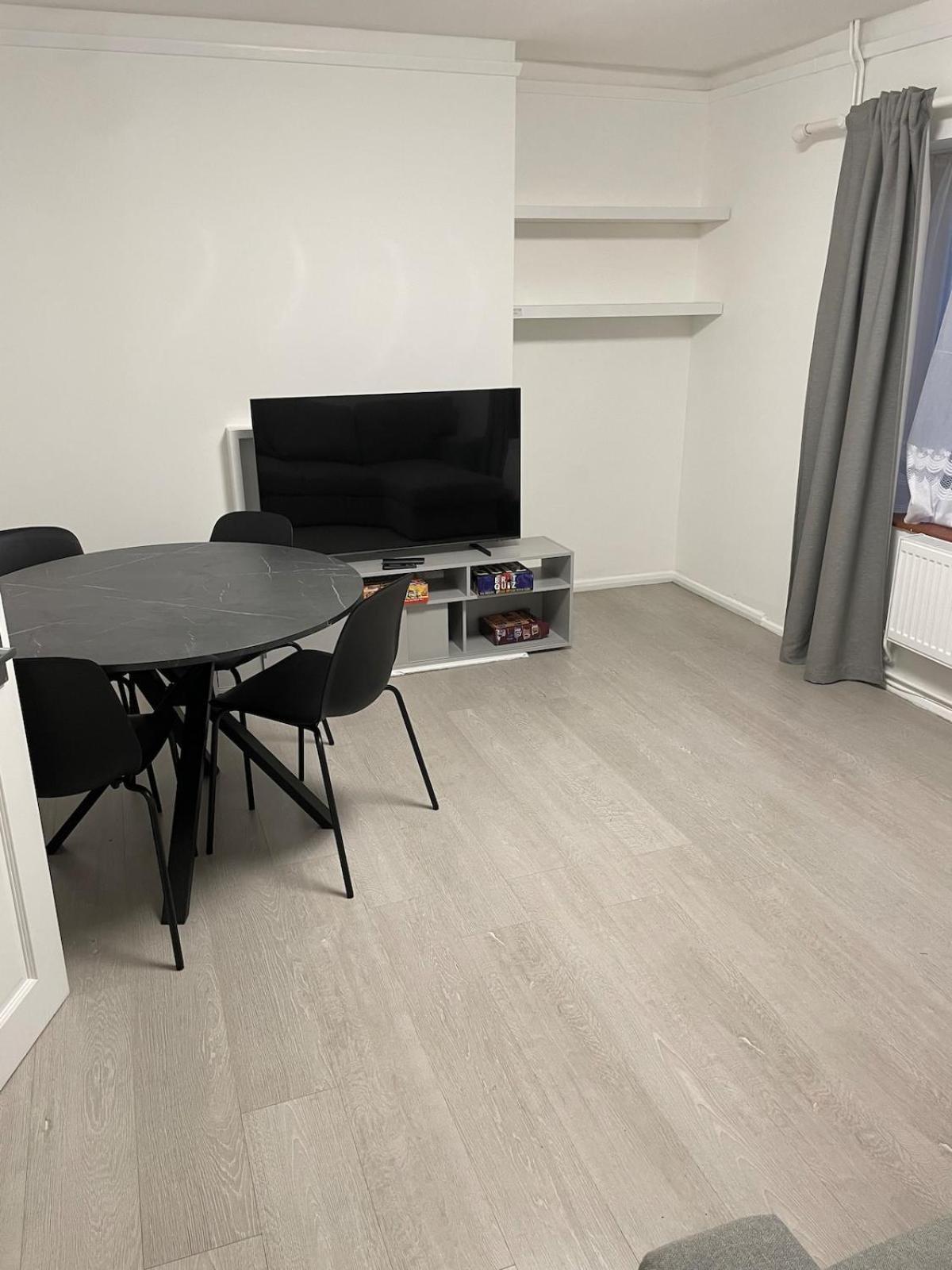 Appartamento Cosy Ground Floor Flat Next To The Tube Londra
